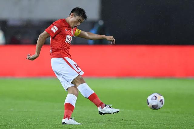 低迷!赵睿7投1中得到3分1助攻2失误 正负值-24